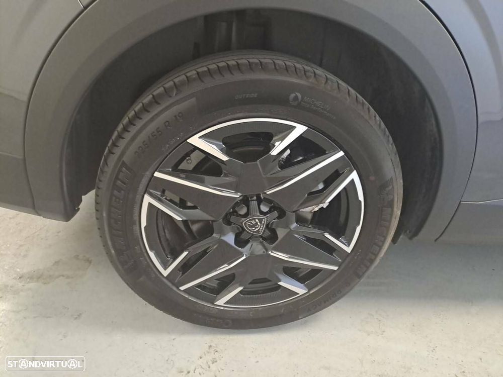 Peugeot 5008 1.2 Hybrid Allure e-DCS6 - 11