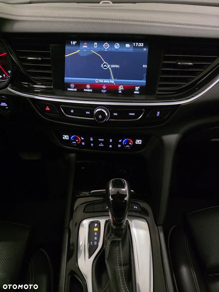 Opel Insignia 2.0 BiTurbo 4x4 Exclusive - 9