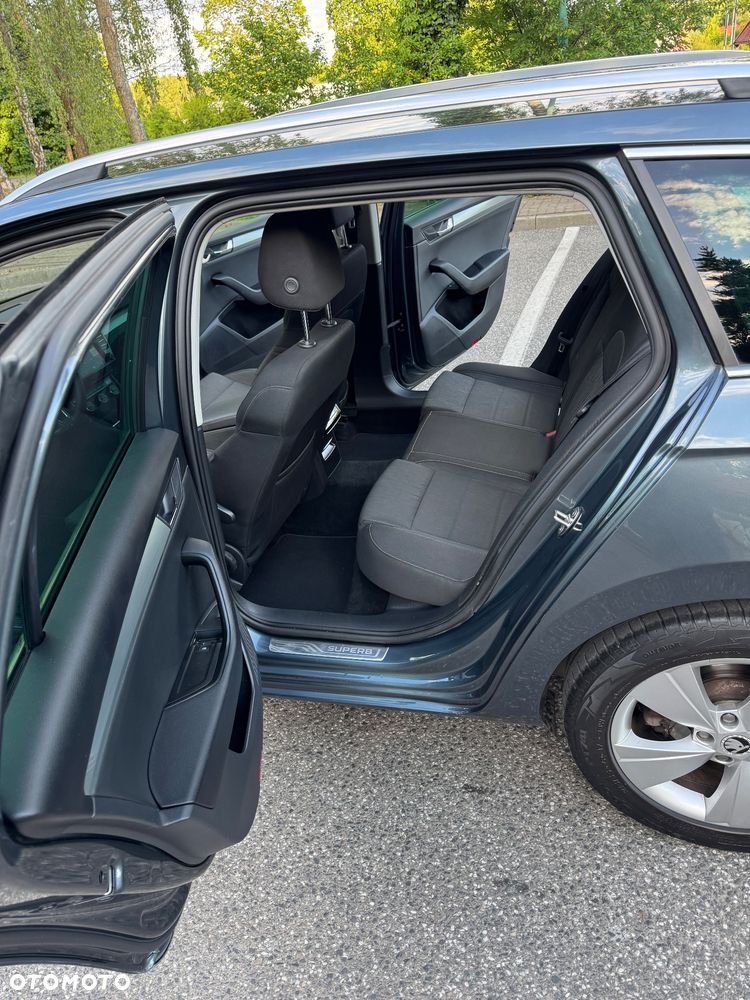 Skoda Superb 1.6 TDI GreenLine - 17