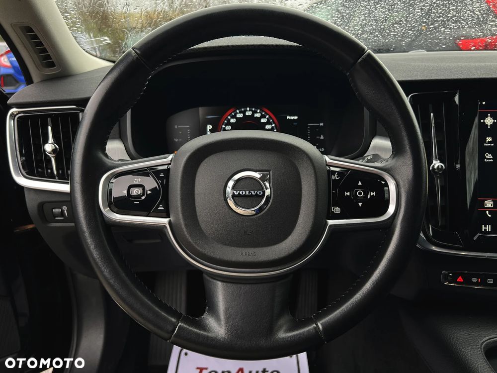 Volvo V90 D4 Momentum Pro - 22