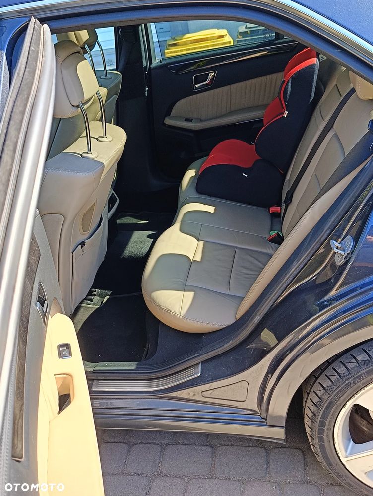 Mercedes-Benz Klasa E 350 CDI BlueEff Avantgarde - 11