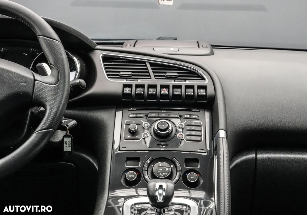 Peugeot 3008 HYbrid4 2.0 HDI FAP ETG + Electric - 21