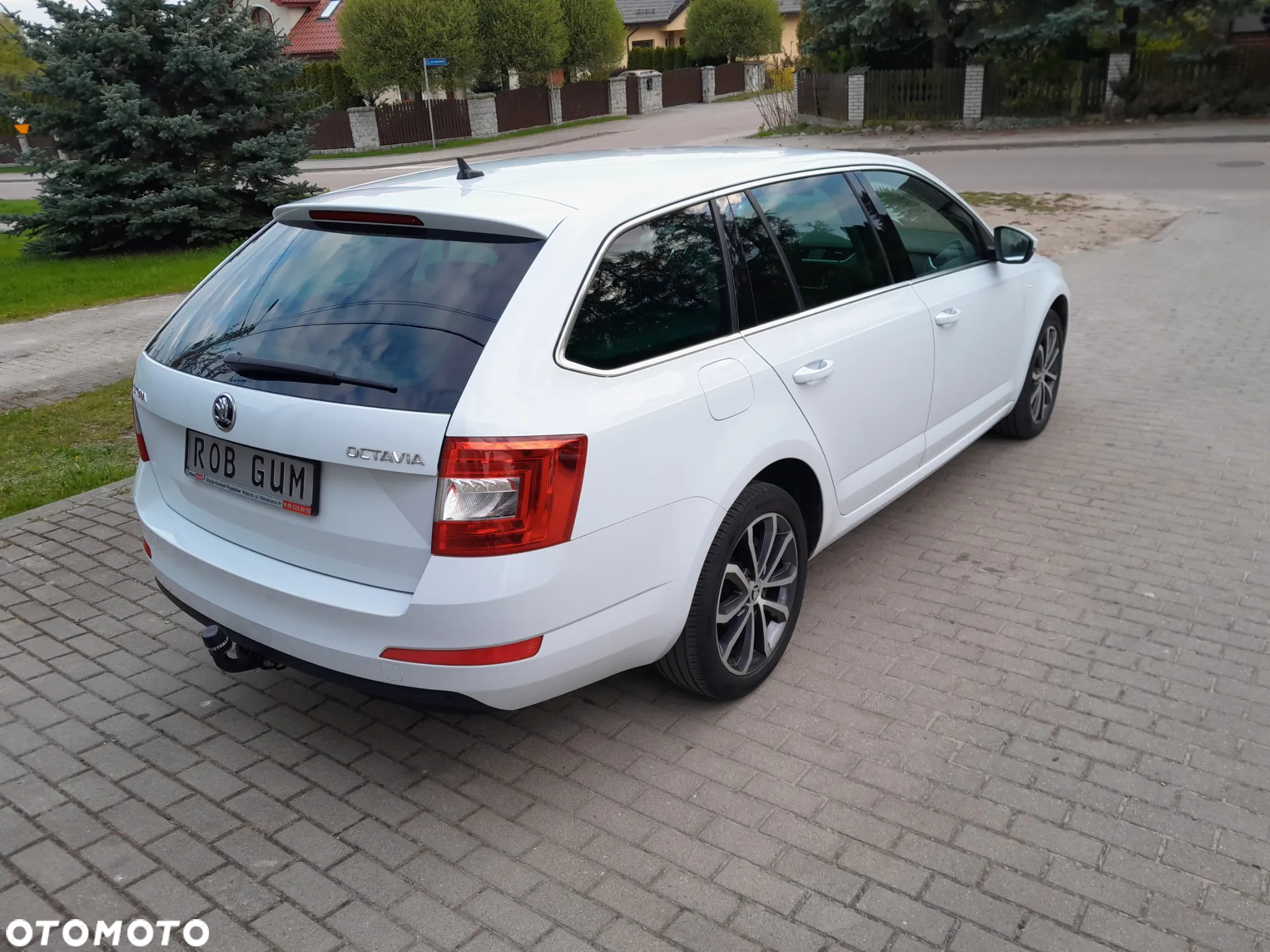 Skoda Octavia 2.0 TDI DSG Premium Edition - 5