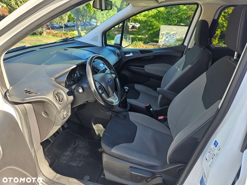 Ford Tourneo Courier ver-1-5-tdci-trend - 10