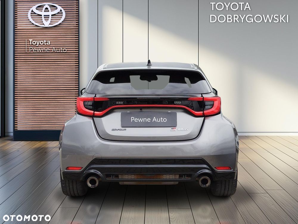 Toyota Yaris - 4