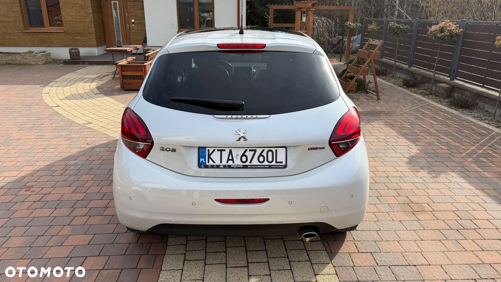 Peugeot 208 - 14