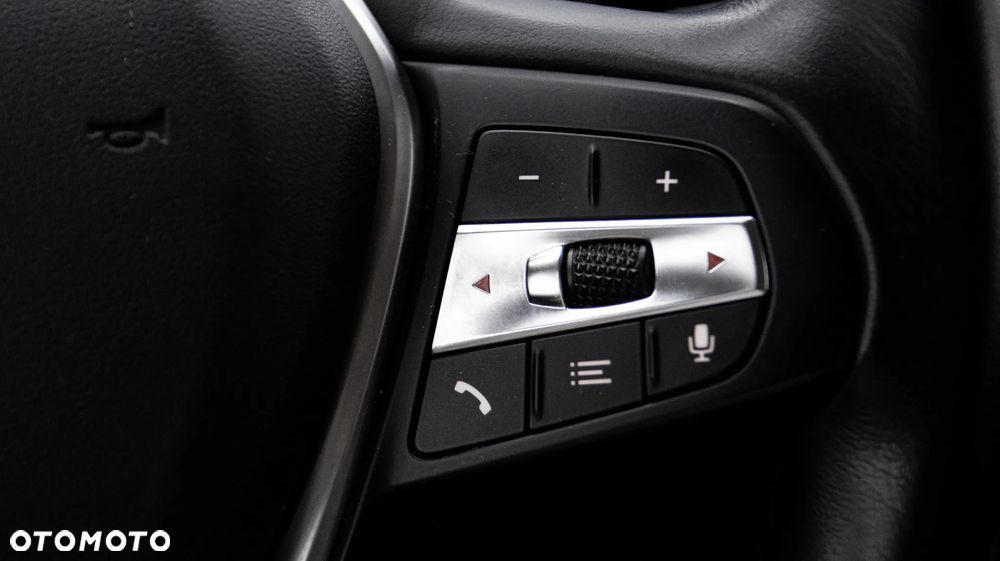 BMW Seria 3 318i Advantage sport - 21