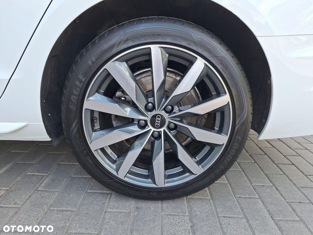 Audi A4 Limousine - 31
