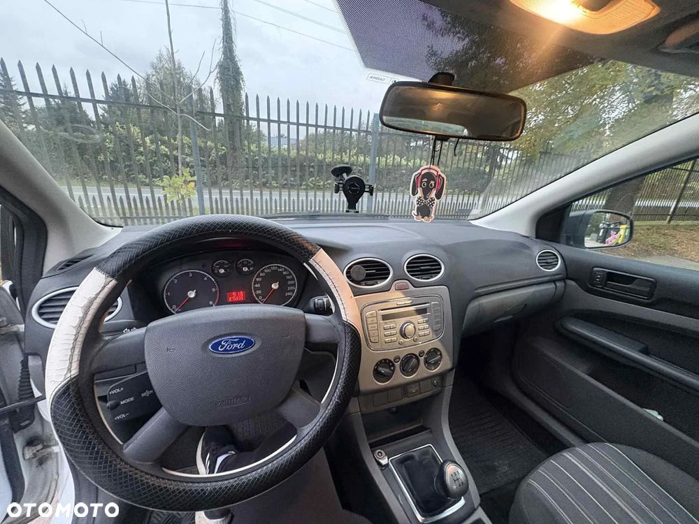 Ford Focus - 12