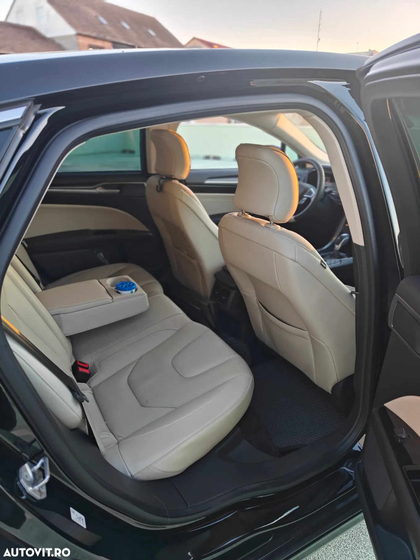 Ford Mondeo 2.0 TDCi Powershift Titanium - 9