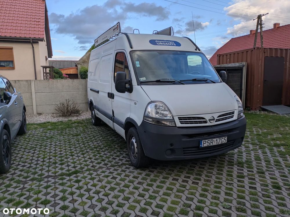 Nissan interstar - 1
