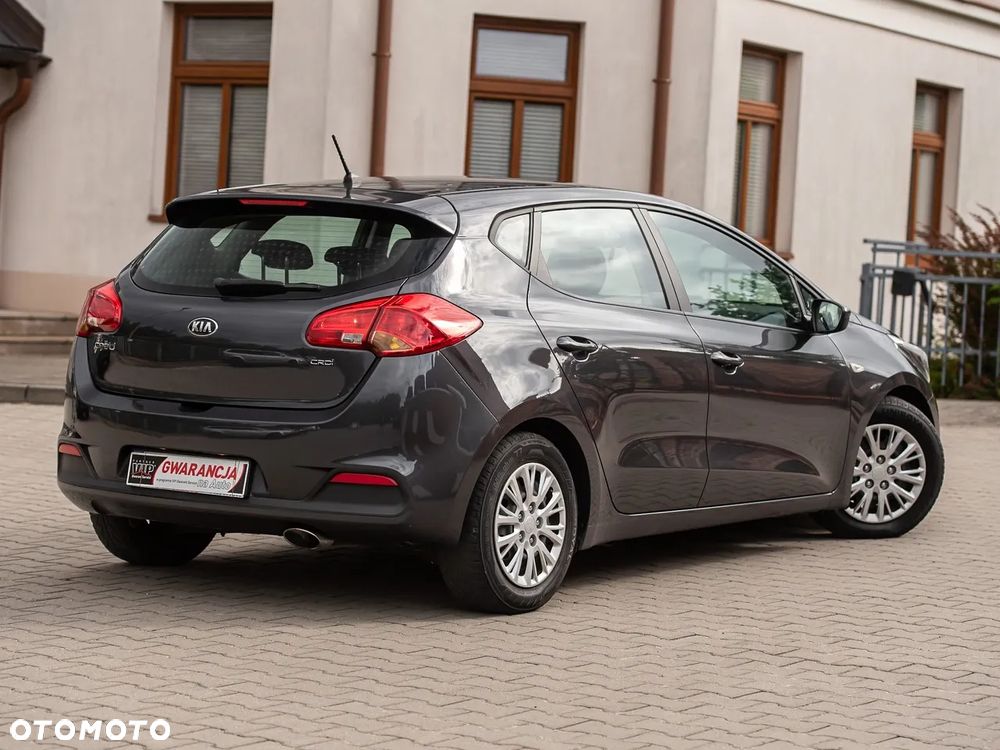Kia Ceed - 13