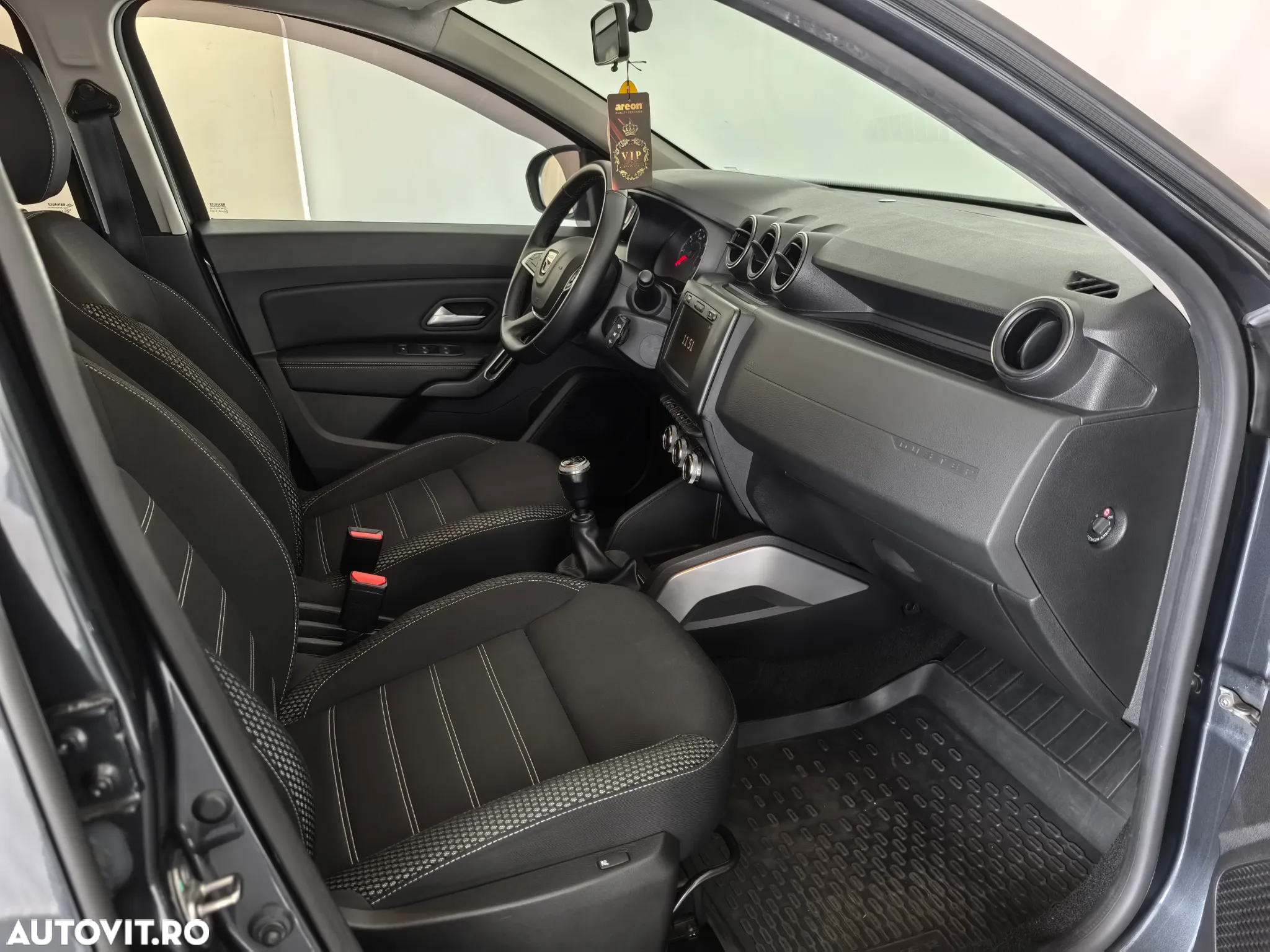 Dacia Duster TCe 130 GPF Prestige jante 17" - 26