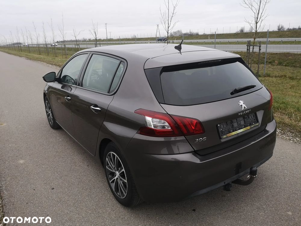 Peugeot 308 125 THP Allure - 10