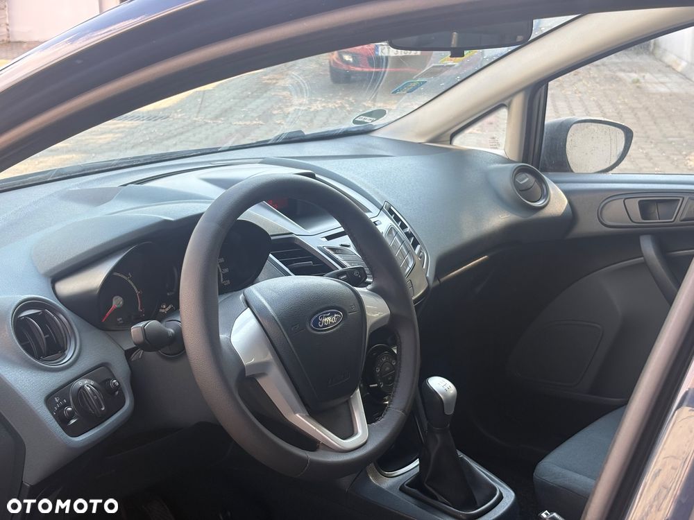 Ford Fiesta 1.25 Ambiente - 10