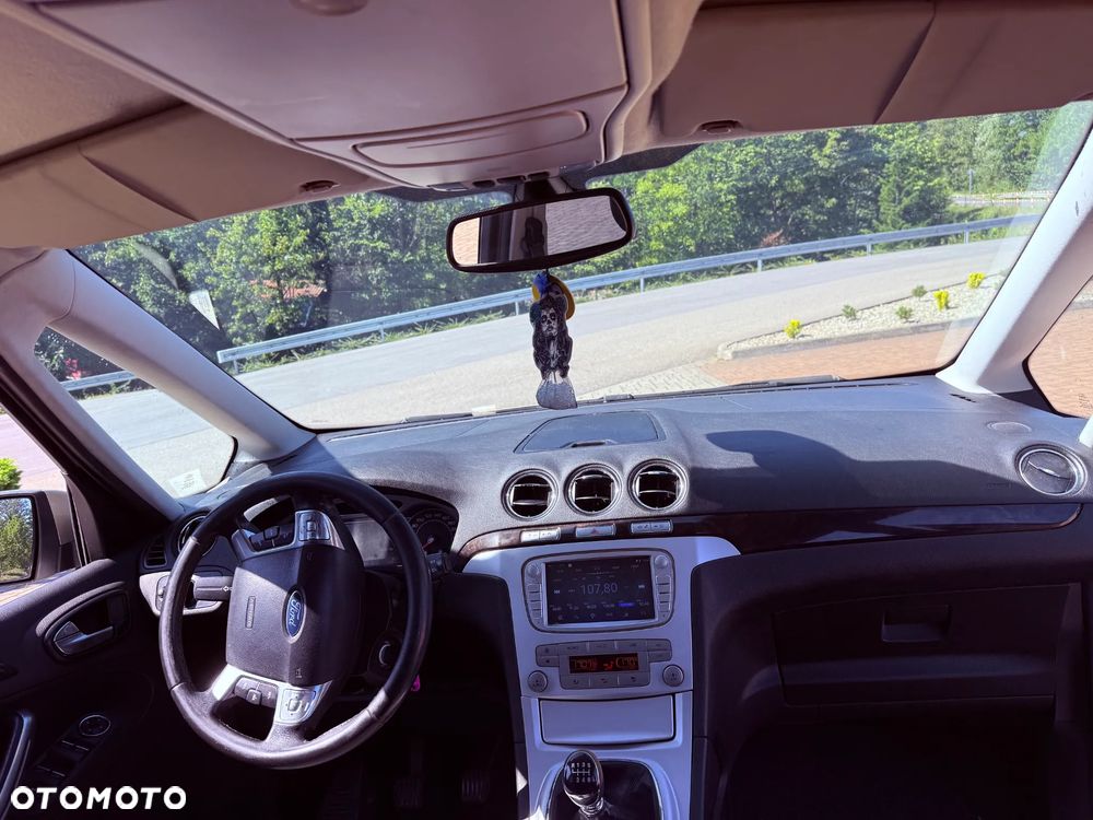 Ford Galaxy 2.0 TDCi Ghia - 14