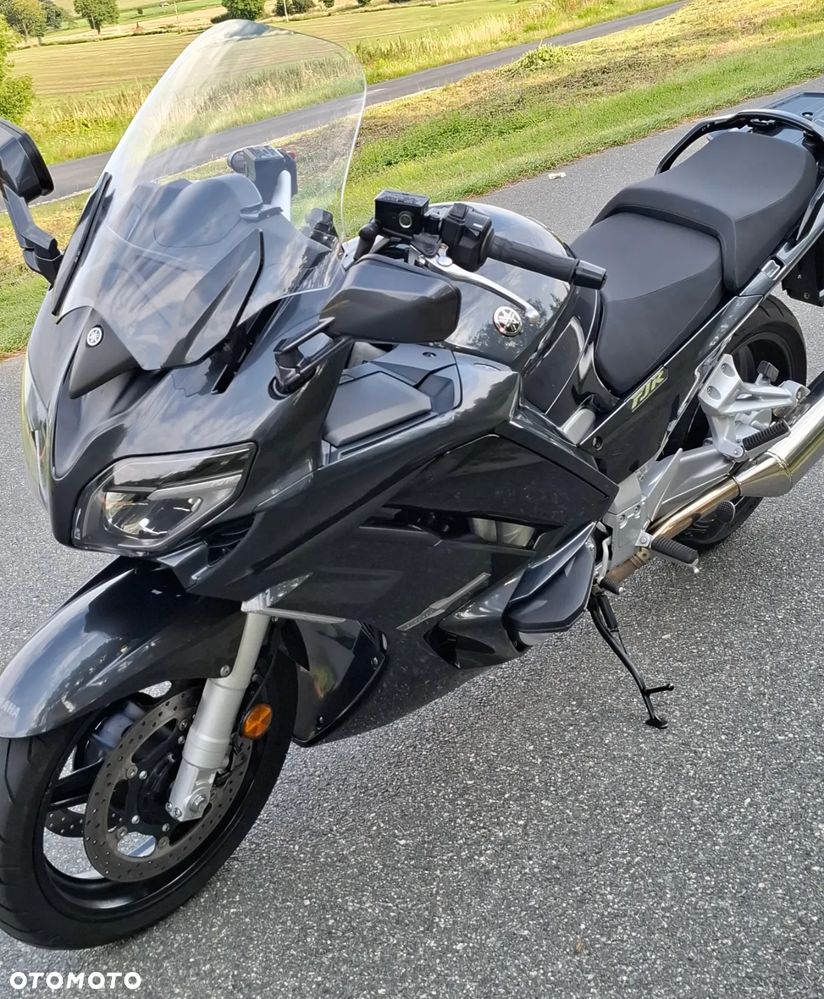 Yamaha FJR - 9