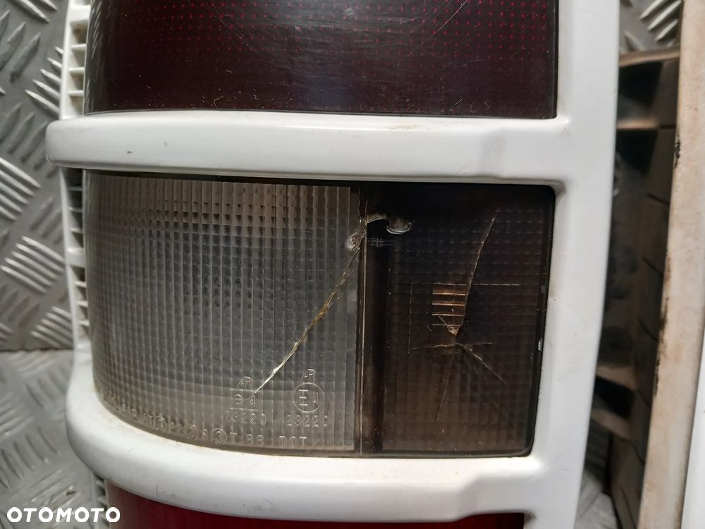 MITSUBISHI PAJERO LAMPY TYLNE KOMPLET - 6