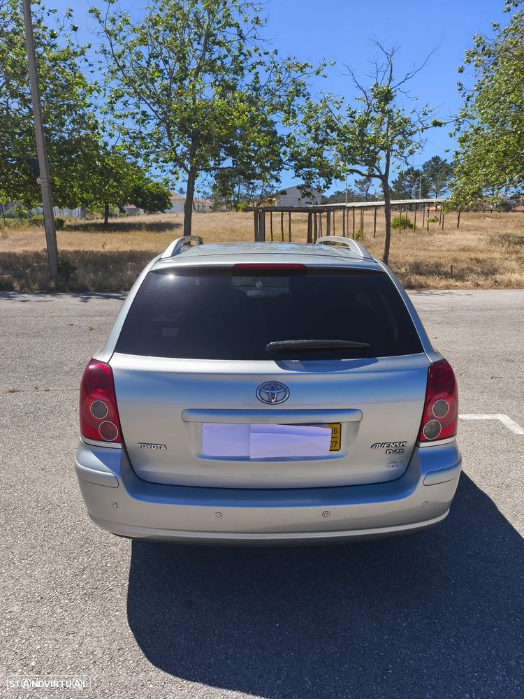 Toyota Avensis SW 2.0 D-4D - 3