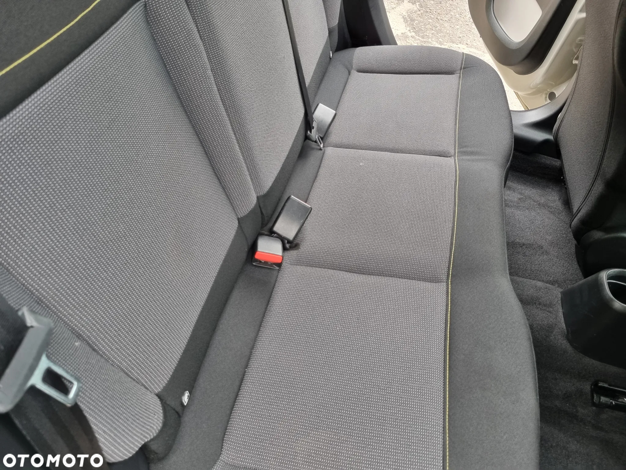 Citroën C3 Pure Tech 110 S&S EAT6 SHINE - 31
