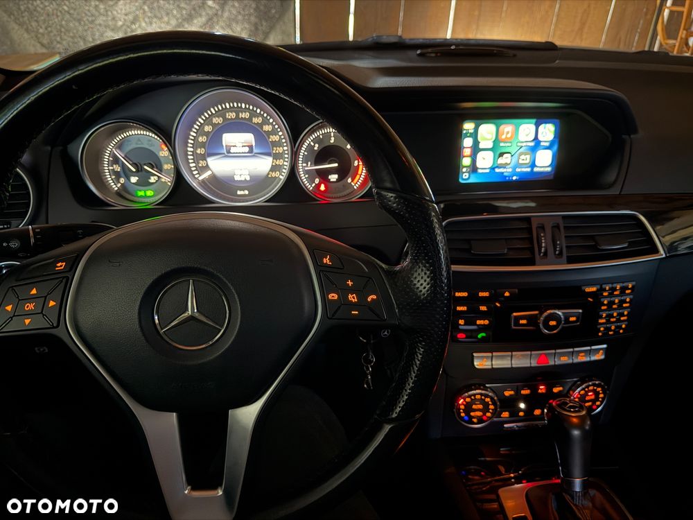 Mercedes-Benz Klasa C 220 CDI 4Matic 7G-TRONIC Avantgarde Edition - 11