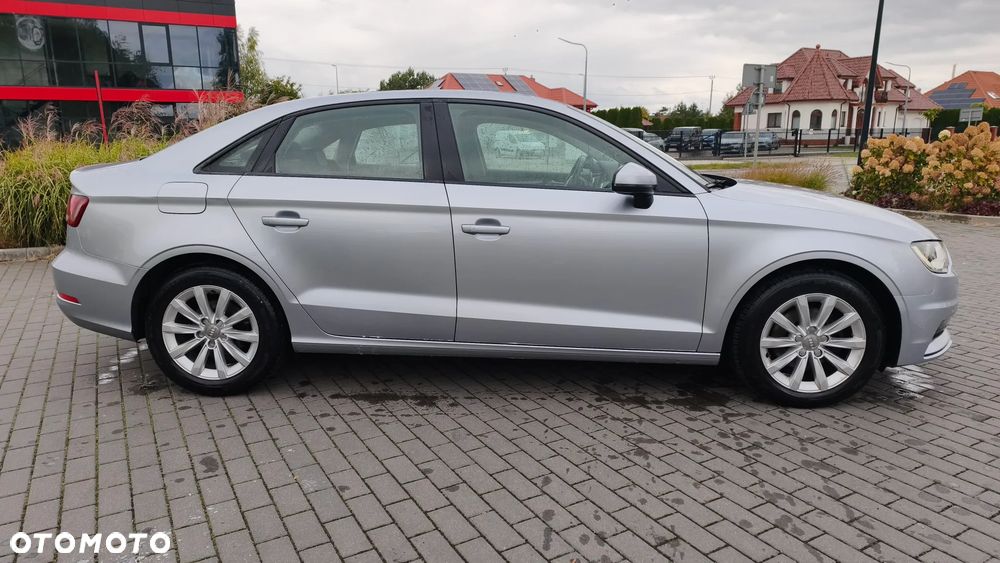 Audi A3 2015 photo 3