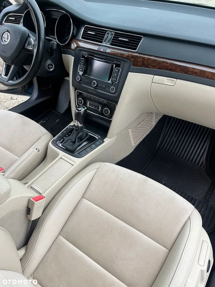 Skoda Superb 2.0 TDI 4x4 Platinum Outdoor DSG - 18