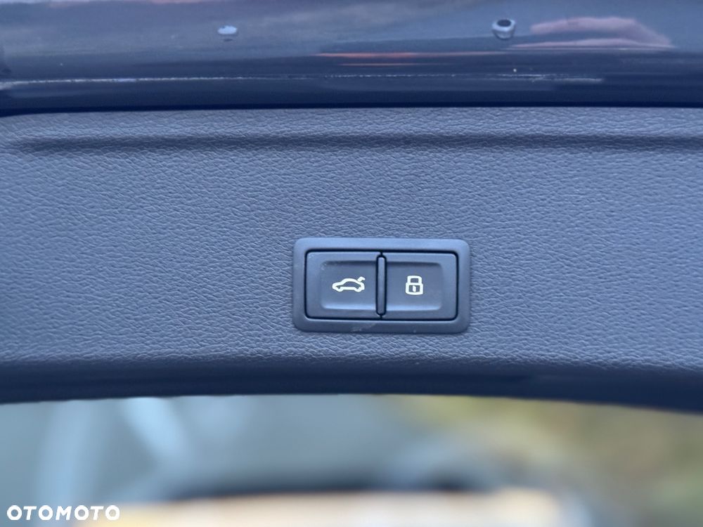 Audi A4 Avant 2.0 TDI S tronic sport - 19