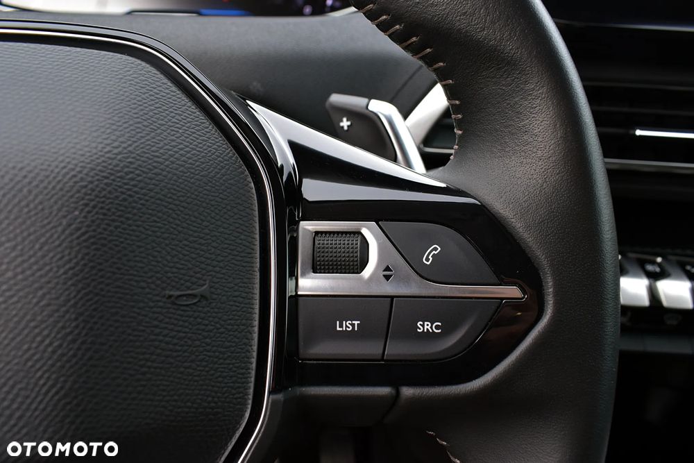 Peugeot 3008 1.2 PureTech GPF Active S&S EAT8 - 12