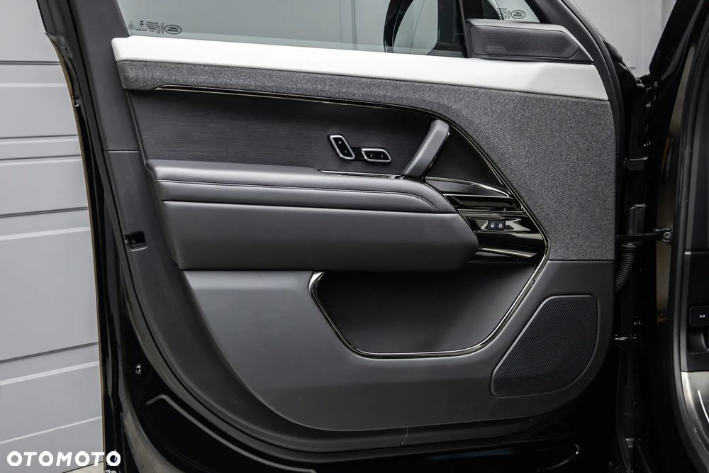 Land Rover Range Rover Sport - 12