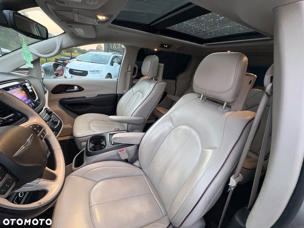 Chrysler Pacifica - 14