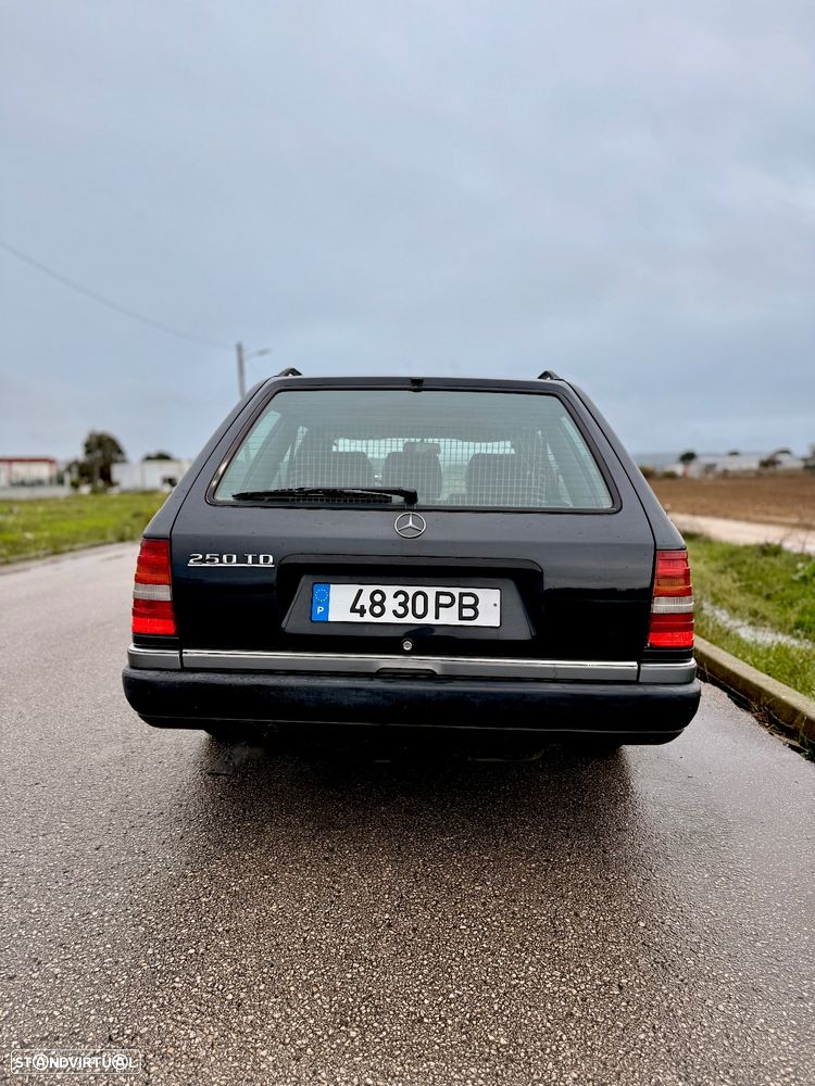 Mercedes-Benz W124 (1984-1997) 250 TD - 10