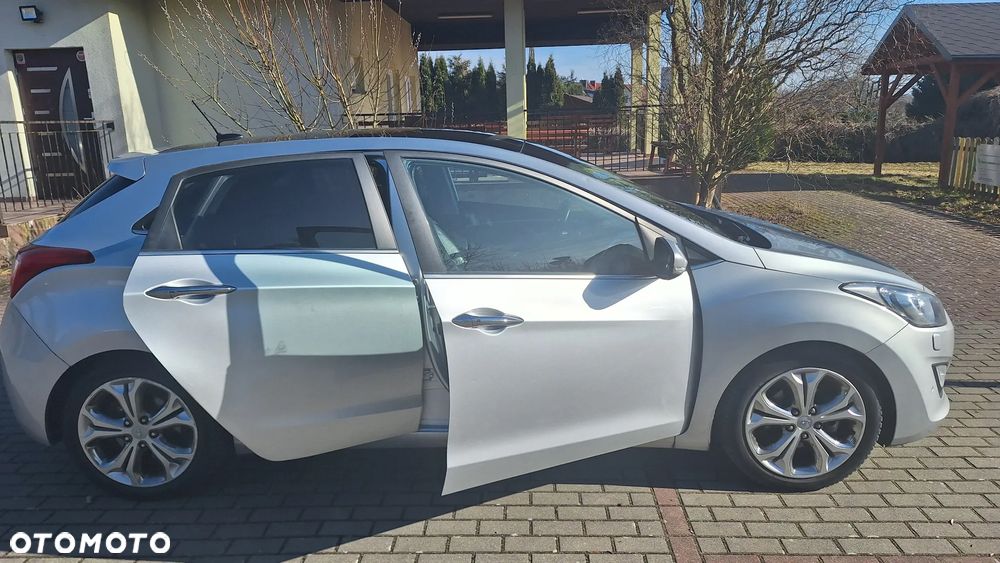 Hyundai i30 blue 1.6 CRDi Premium - 17