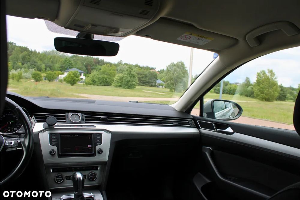 Volkswagen Passat 2.0 TDI SCR DSG Business - 27