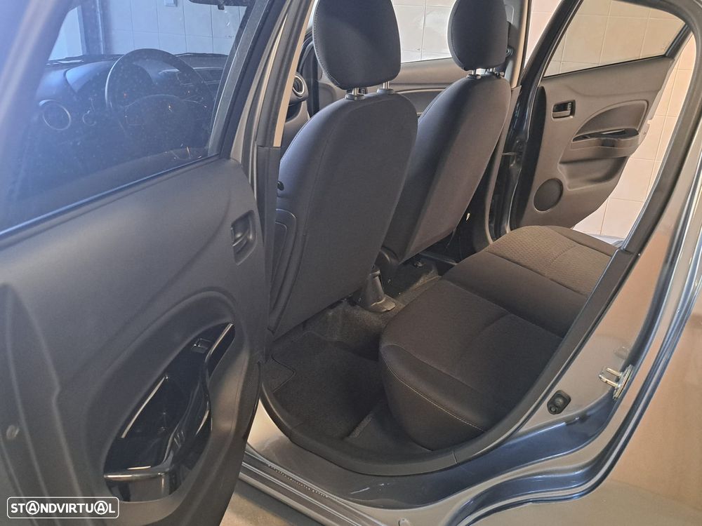 Mitsubishi Space Star 1.2 Intense CVT - 19