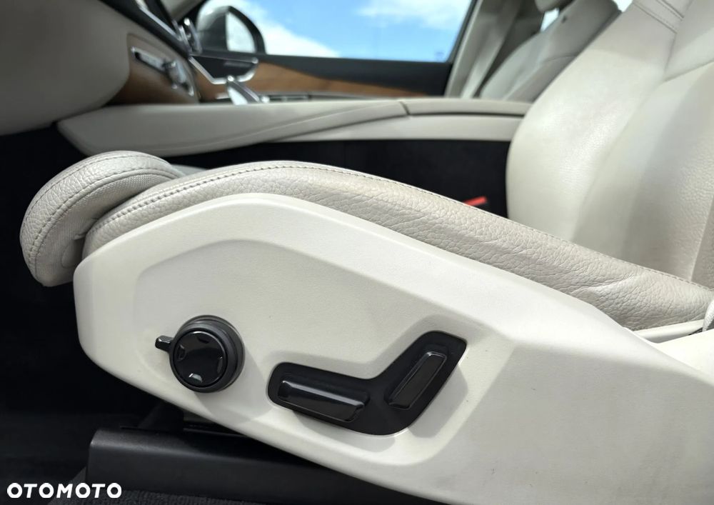 Volvo XC 90 B5 D AWD Inscription - 11