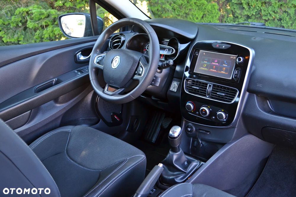 Renault Clio - 22