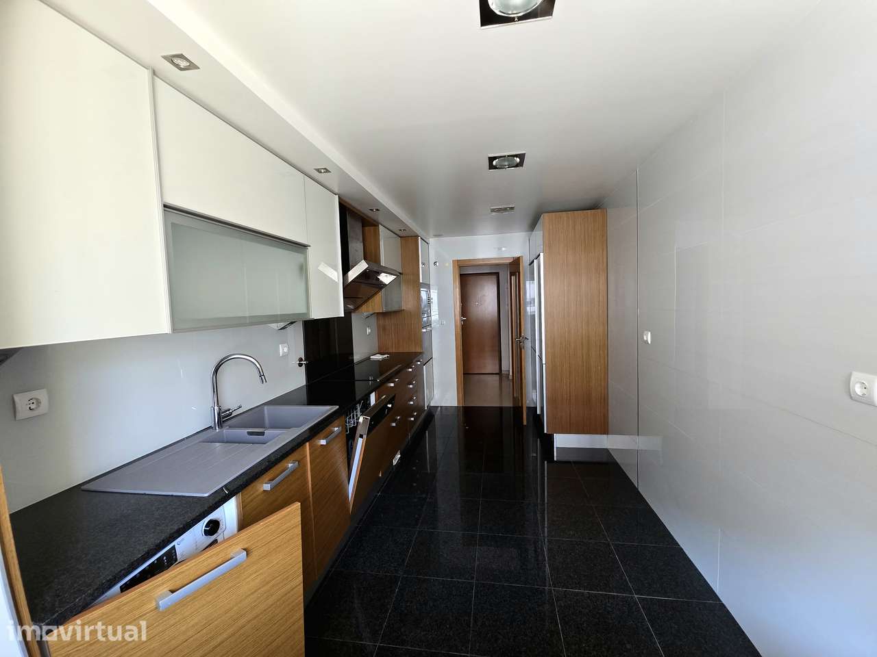 Apartamento T2 ,Confortável e de Localização Privilegiada no Infantado - Grande imagem: 5/28