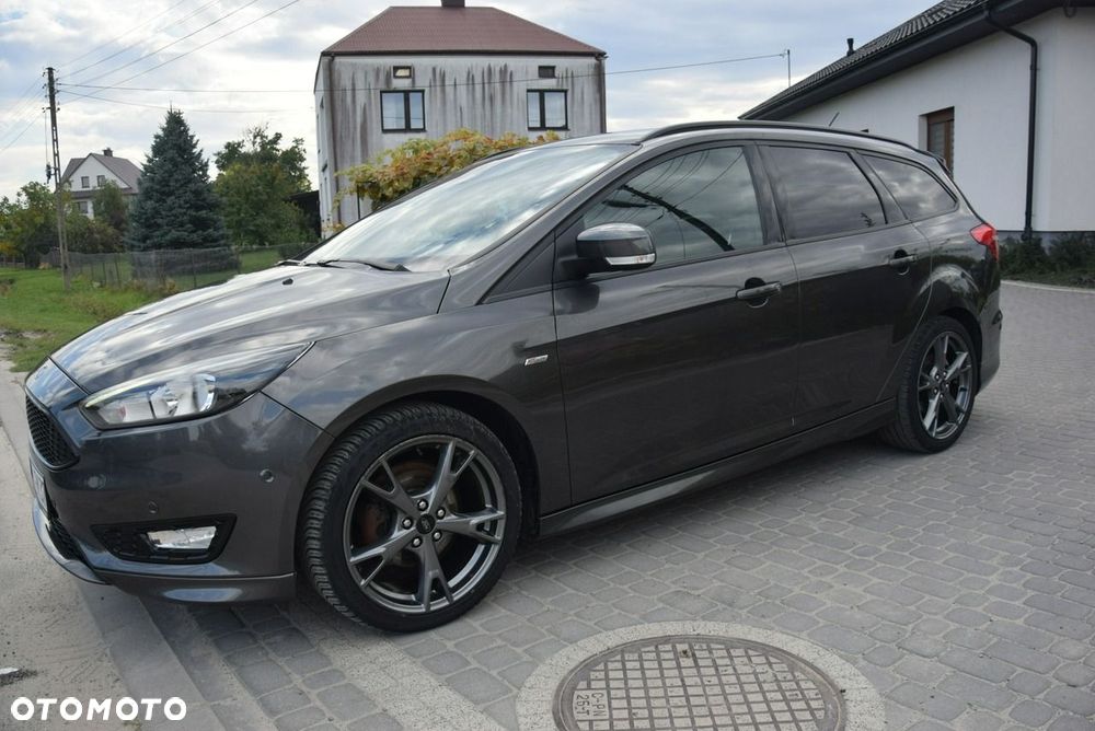 Ford Focus 1.5 EcoBlue Start-Stopp-System ST-LINE STYLE - 18