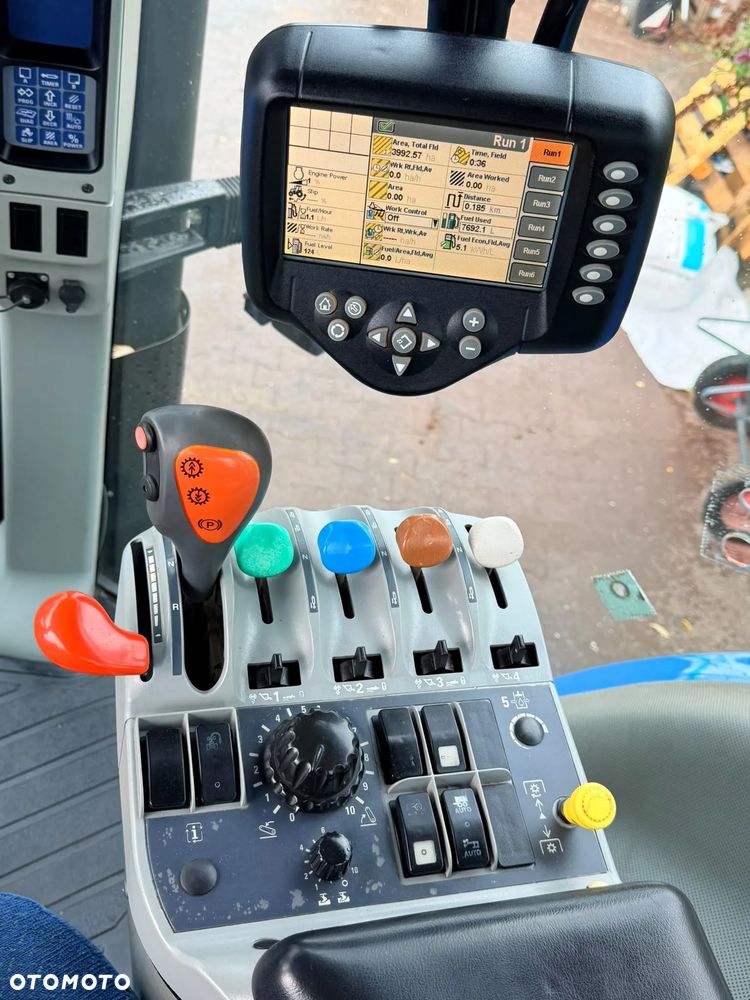 New Holland T8020 - 23