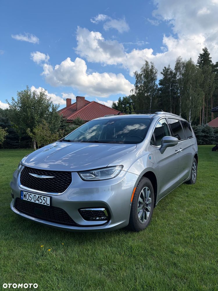 Chrysler Pacifica - 3