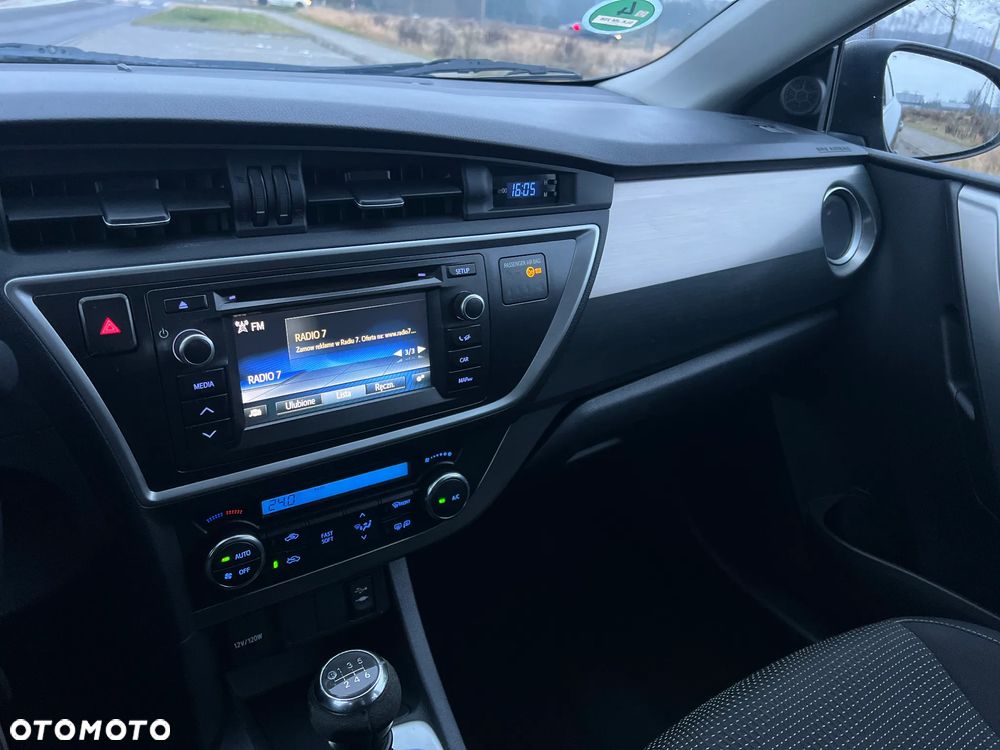 Toyota Auris 2.0 D-4D Dynamic - 16