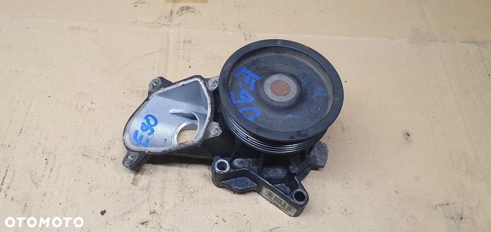 Pompa wody płynu BMW 3 E90 3.0D 7790045 - 1