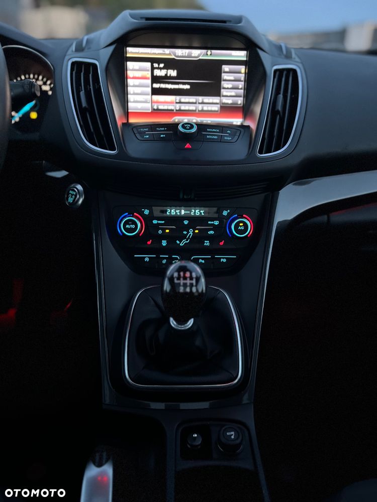 Ford C-MAX 2.0 TDCi Start-Stop-System Titanium - 32