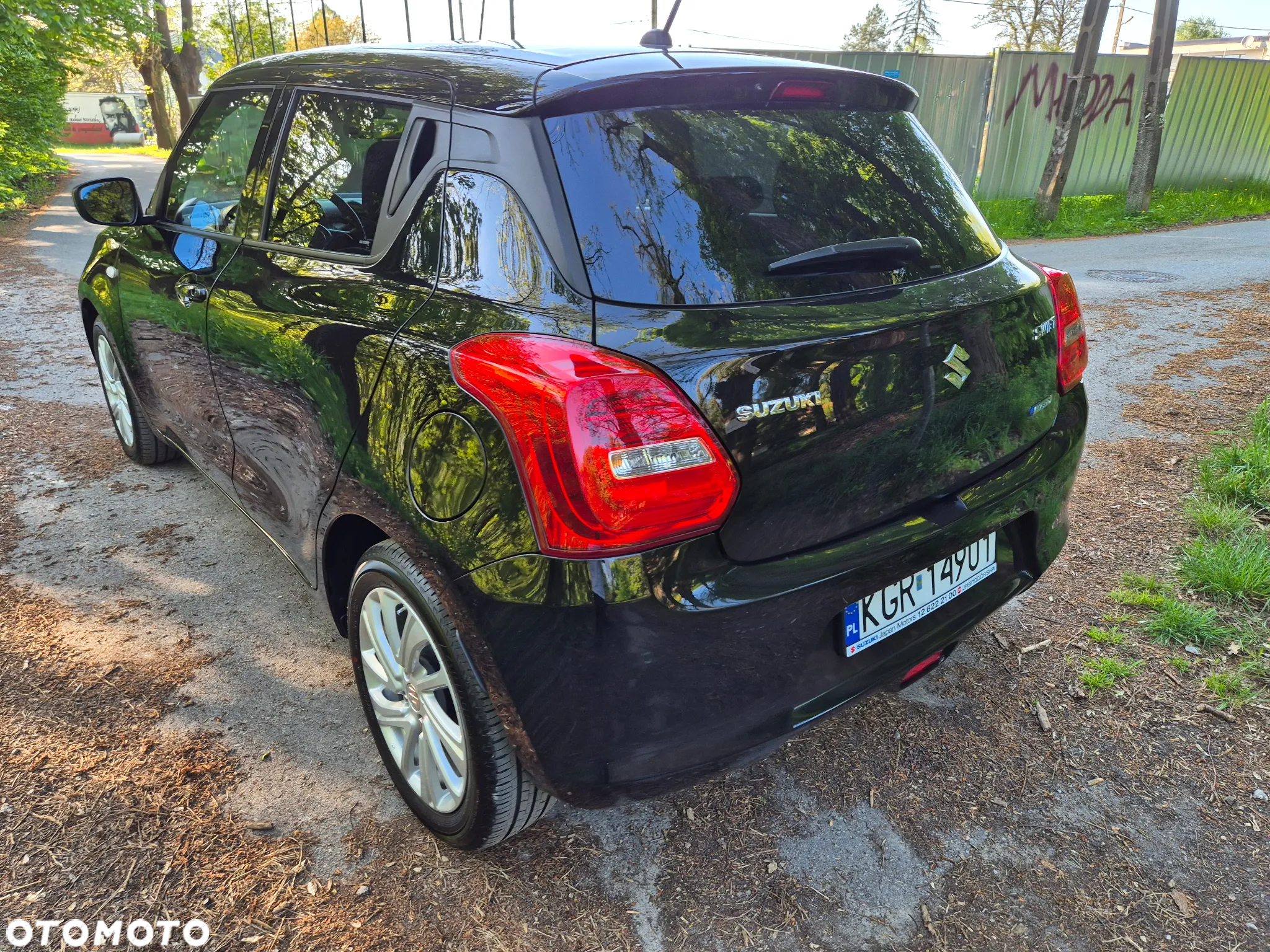 Suzuki Swift 1.2 Dualjet SHVS Premium CVT - 3