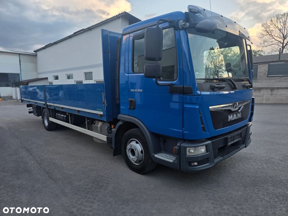 MAN TGL 12.250  /12.220 skrzyniowy manual DMC 11990/12000kg zabudowa burtowa - 1