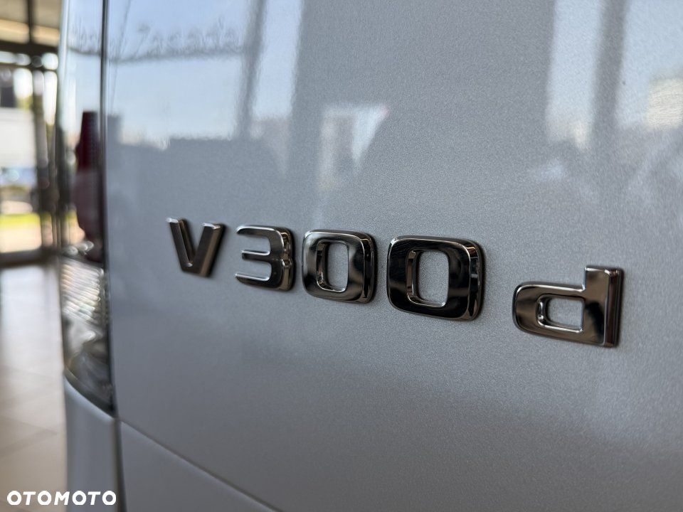 Mercedes-Benz Klasa V - 11