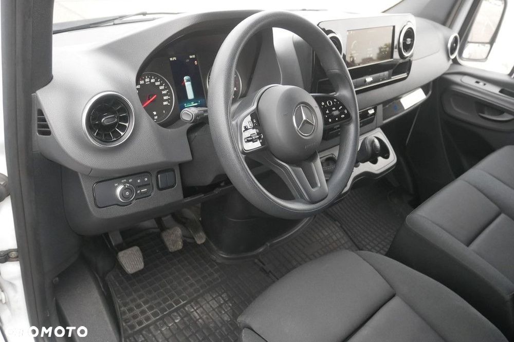 Mercedes-Benz Sprinter 317 CDI Długi LED Hak Zab. Warsztatowa Navi Kamera SalonPL VAT23% Właścicielem pojazdu jest Ayvens Financial Services Polska - 4
