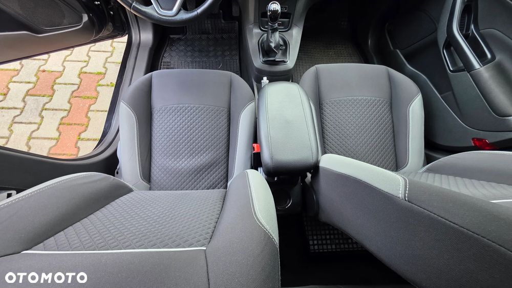 Ford Fiesta 1.0 EcoBoost S&S TITANIUM - 22