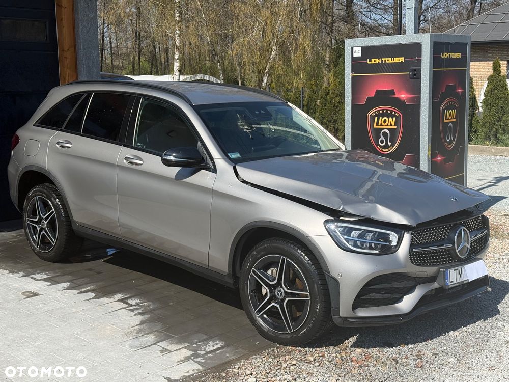 Mercedes-Benz GLC 300 e 4-Matic - 2